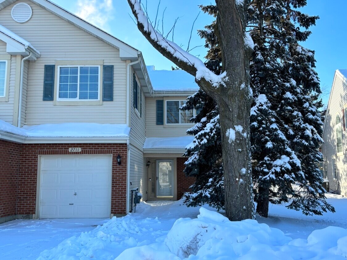 Primary Photo - 2711 Odlum Dr