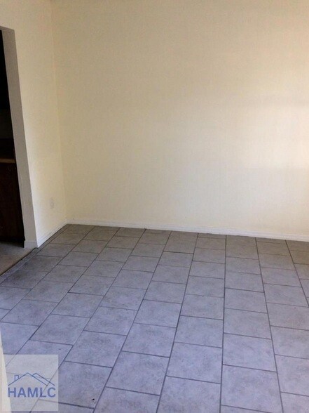 Foto del edificio - 814 Lesa St