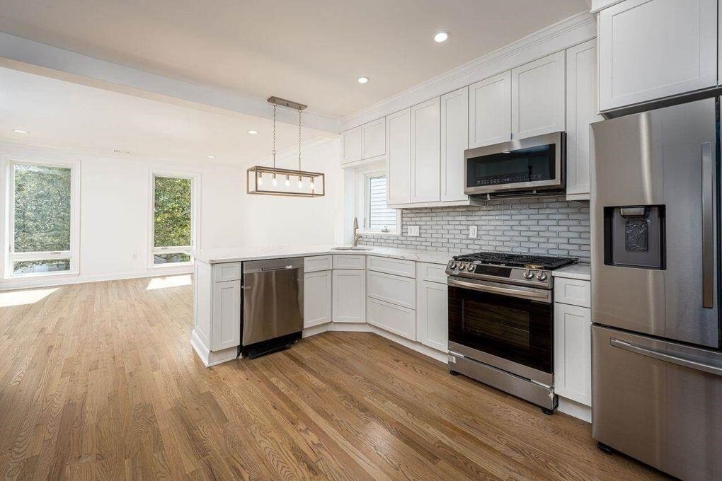 9 Milton Ave Unit 2, Jersey City, NJ 07307 Room for Rent in Jersey