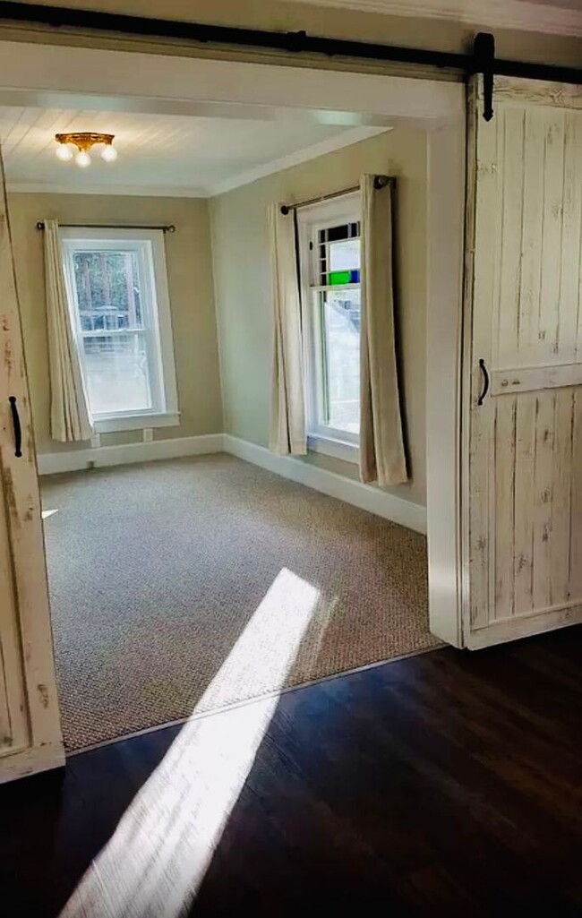 Building Photo - 3 br, 1 bath House - 306 W Utah