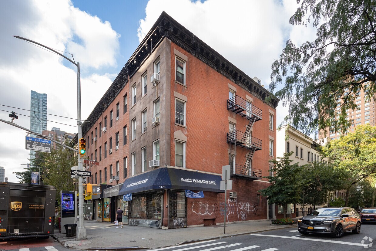 Foto principal - 1175 2nd Ave