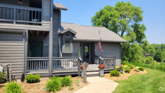 Building Photo - 4300 winged foot