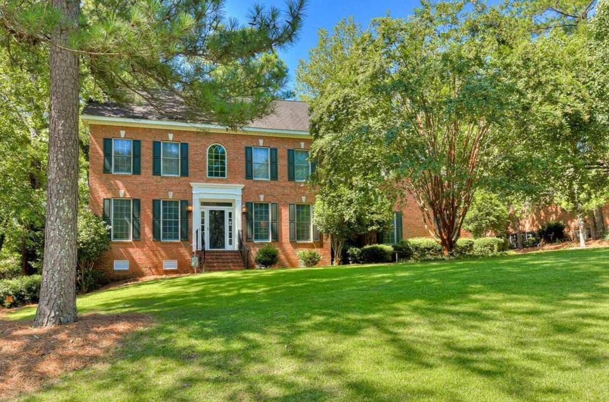Primary Photo - 126 Hemlock Dr