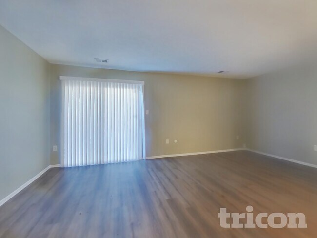 Foto del edificio - 1051 Dorset Dr