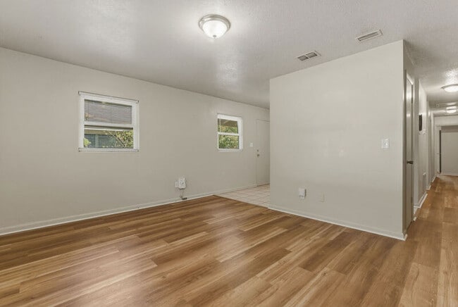 Building Photo - 1427 Connecticut St