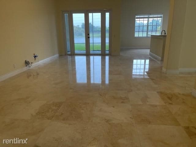 Building Photo - 3 br, 2 bath House - Weston Hills