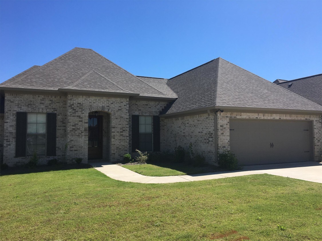 119 Essen Ln, Madison, MS 39110 House Rental in Madison, MS
