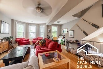 Building Photo - 3023 N Oakley Ave