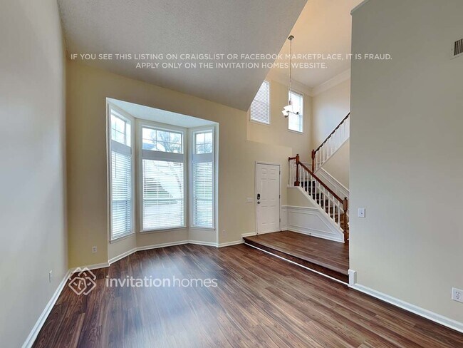 Building Photo - 6439 Skyline Dr