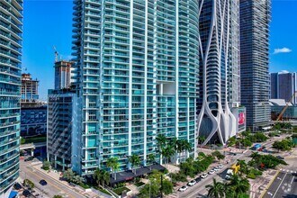 Building Photo - 900 Biscayne Blvd