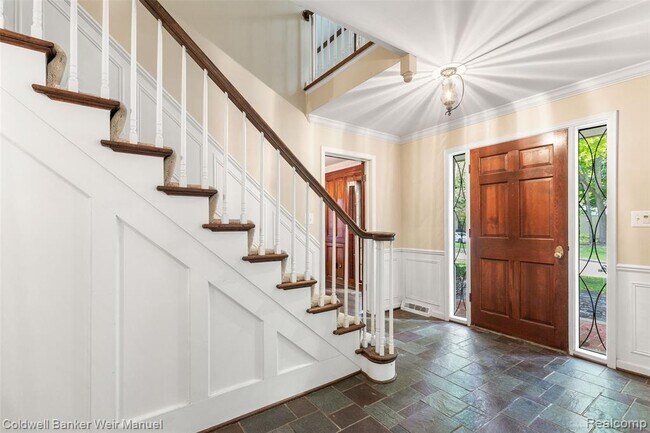 Building Photo - 32845 Long Bow Ct