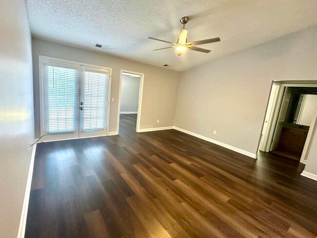 Building Photo - 1686 Sandpiper Dr