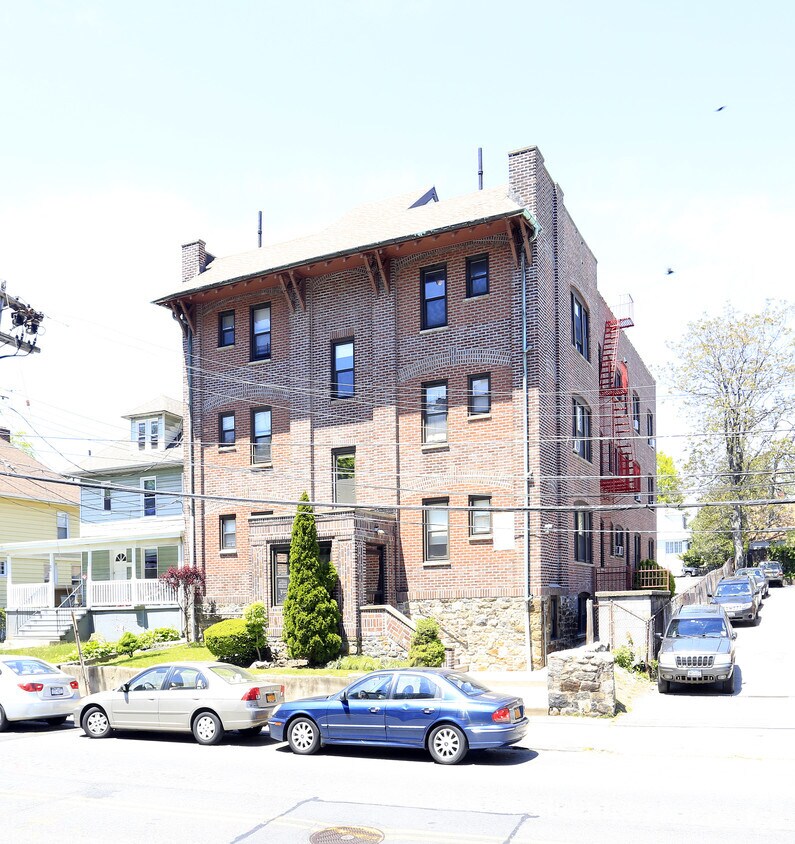 31 Coligni Ave, New Rochelle, NY 10801 Apartments in New Rochelle, NY