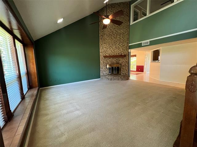 Foto del edificio - 2413 Whitney Ln