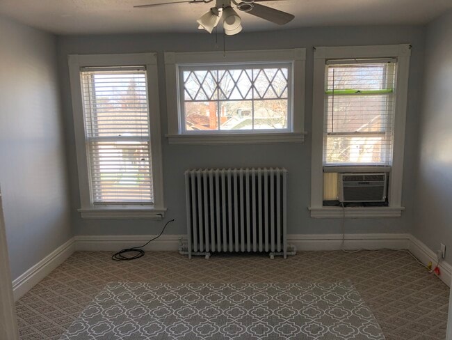 Building Photo - 416 La Salle Ave