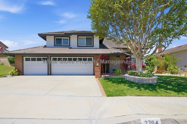 Resort-Style Orange Home with Pool, Spa, Panoramic Views & Disneyland Fireworks - Resort-Style Orange Home with Pool, Spa, Panoramic Views & Disneyland Fireworks