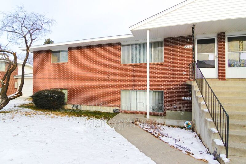 2166 St Clair Rd, Idaho Falls, ID 83404