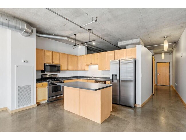 Building Photo - 720 N 4th St
