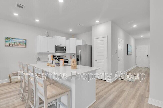 Building Photo - 5724 Sandy Walk St
