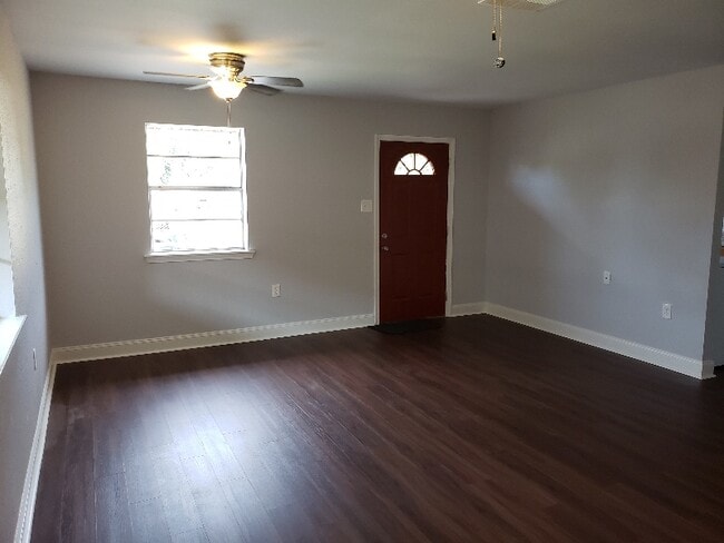 Photo - 646 Urbandale St Apartment