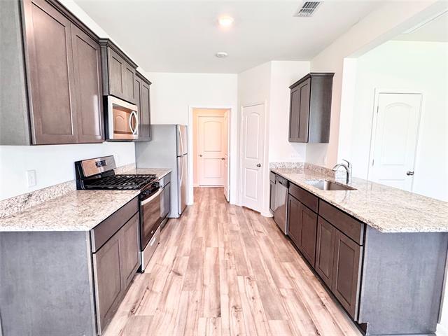 Foto del edificio - 2409 Stillwater Dr