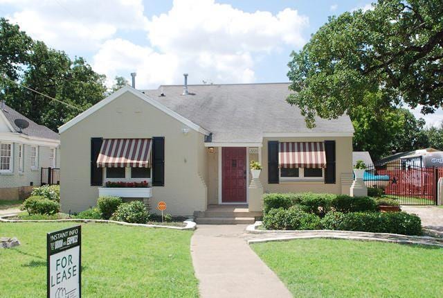 Primary Photo - 2224 Yucca Ave