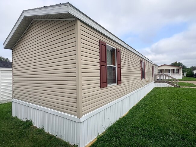 Building Photo - 319 Spring Park Dr