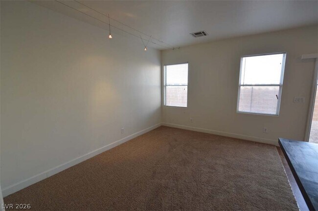 Building Photo - 6670 Tulip Falls Dr