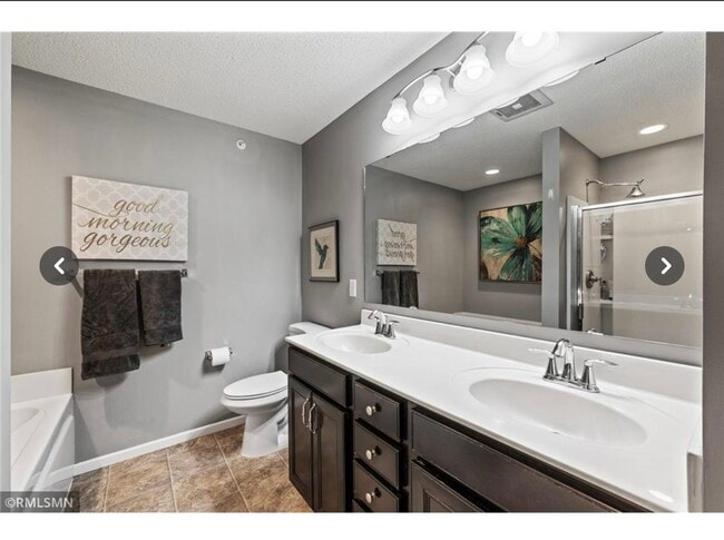 Building Photo - 11280 Sand Castle Dr
