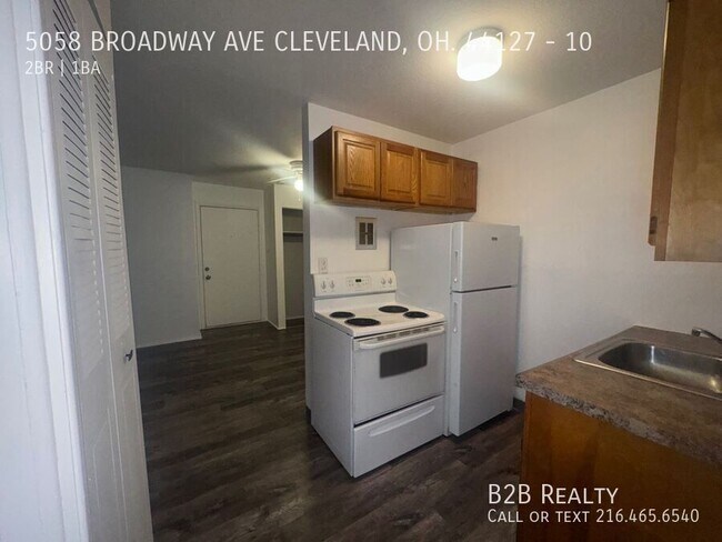 Building Photo - 5058 Broadway Ave