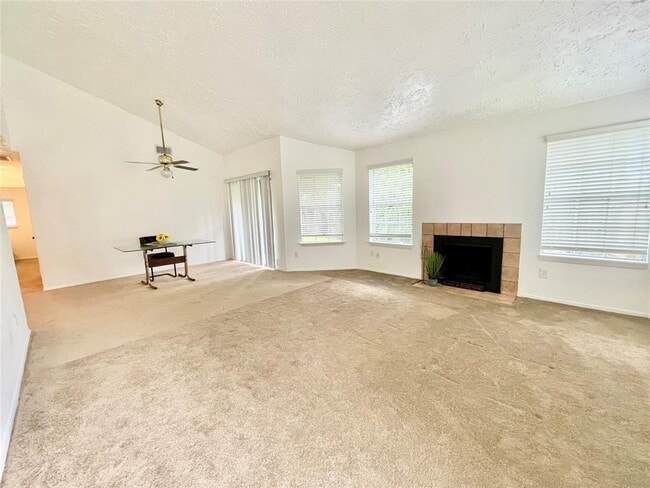 Building Photo - 11123 Drakeland Dr