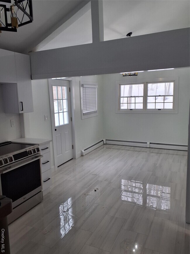 Foto del edificio - 37 Center Hill Rd