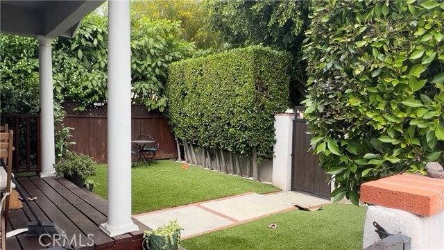 Building Photo - 1549 Burnside Ave