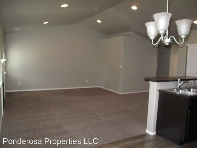 Building Photo - 3 br, 2 bath House - 1171 W HILL