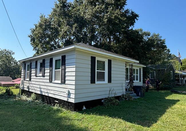 Building Photo - 410 Blacksnake Rd