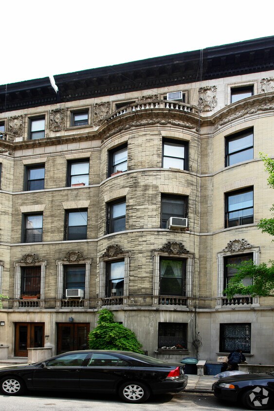Foto principal - 325 W 89th St