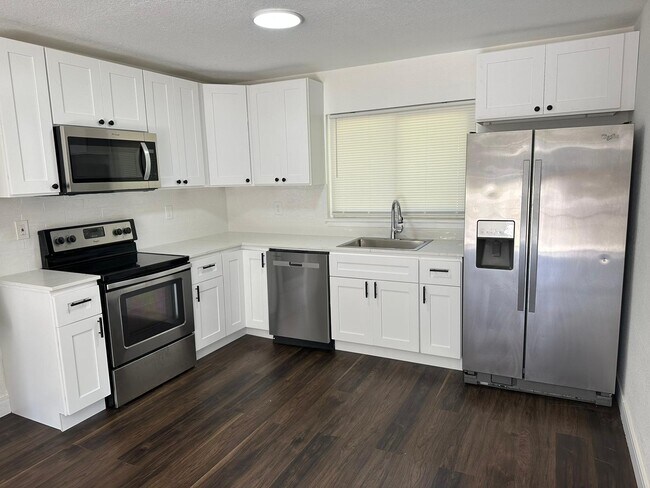 Building Photo - 2122 Mara Ct