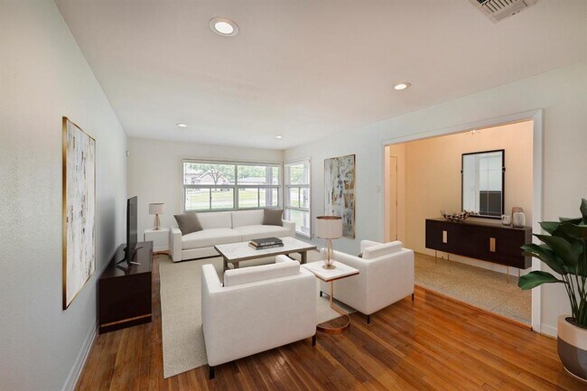 Foto del edificio - 9771 Westview Dr