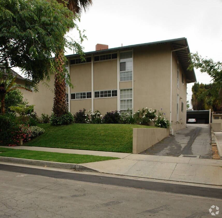 Primary Photo - 376 Cliff Dr