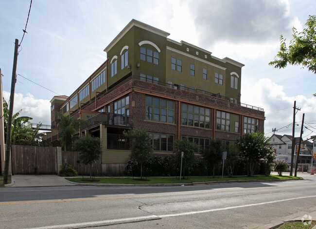Building Photo - 2323 Polk St