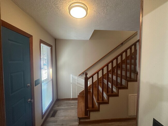 Building Photo - 1202 Huntsman