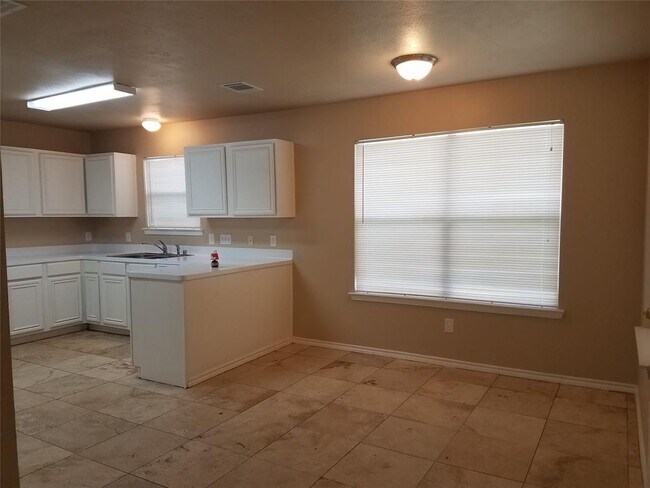 Foto del edificio - 1411 Danby Heath Ln