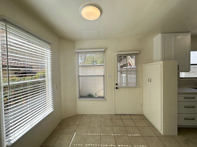 Foto del edificio - 226-232 W Mason St