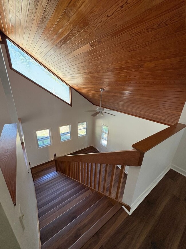Foto del edificio - One-of-a-kind Home on 2.2 Acres – $1,700/m...