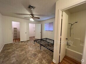 Building Photo - 208 Stockmen