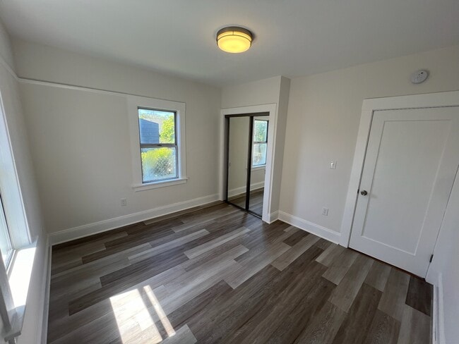 Foto del edificio - 2304 Tenth St