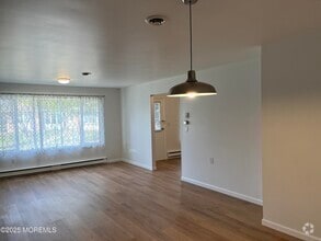 Building Photo - 134A Buckingham Dr