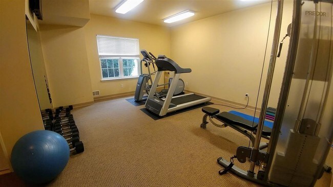 Foto del edificio - 1032 Plum Grove Dr