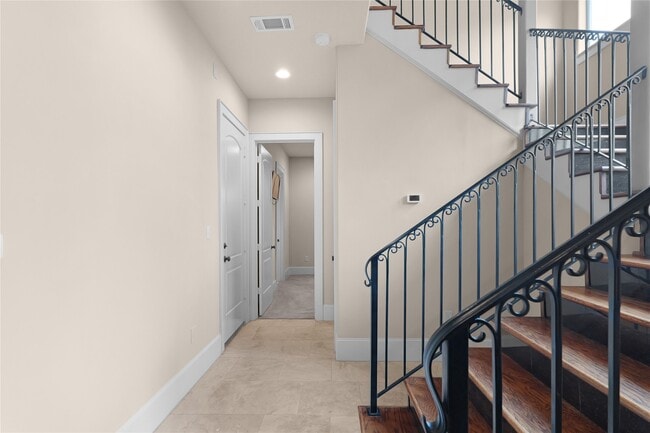 Building Photo - 5459 John Dreaper Dr