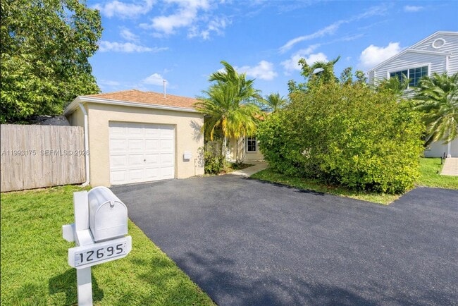 Foto del edificio - 12695 SW 144th Terrace